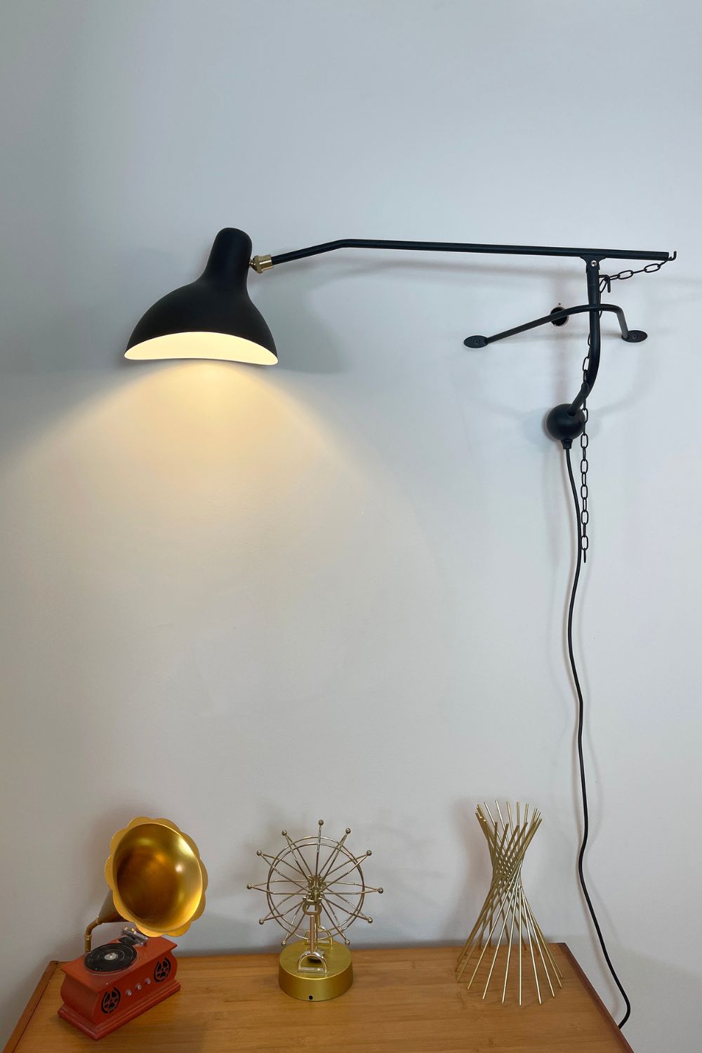 Mantis Arm Wall Lamp