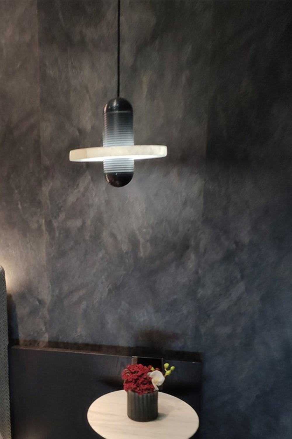 Median Mono Pendant light - SamuLighting