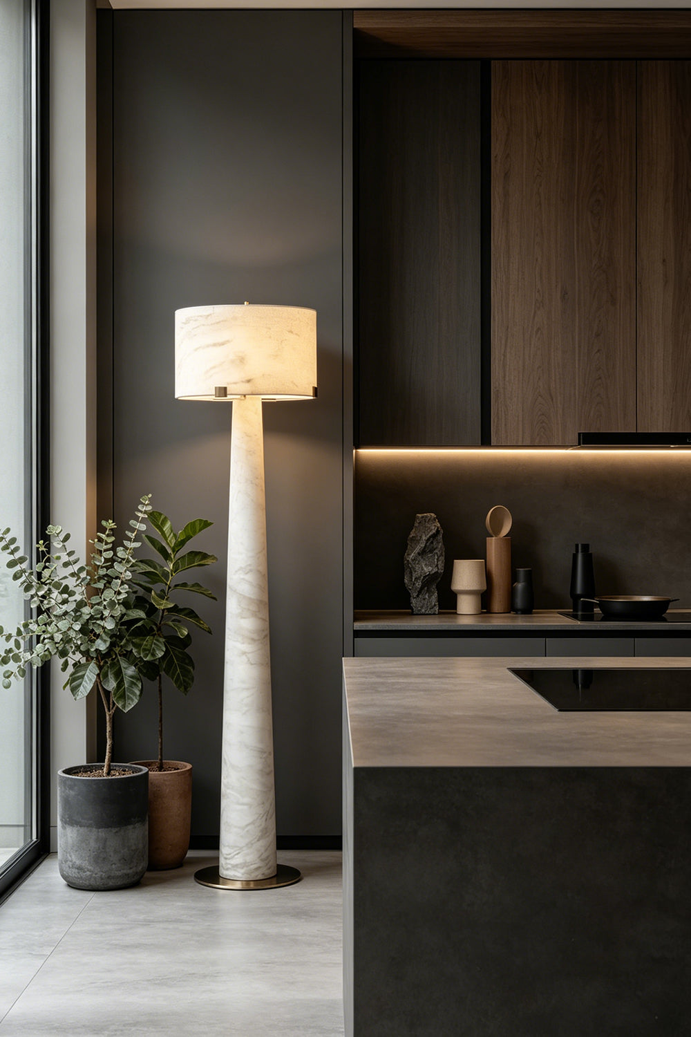 Meridian Column Alabaster Floor Lamp | Alabaster, Brass | Modern kitchen island scene with architectural floor lamp | Samu Lamp
