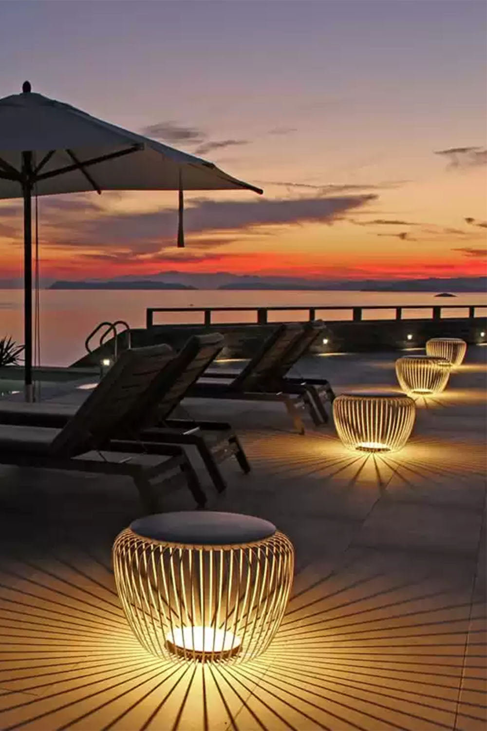 Meridiano Outdoor Floor Lamp