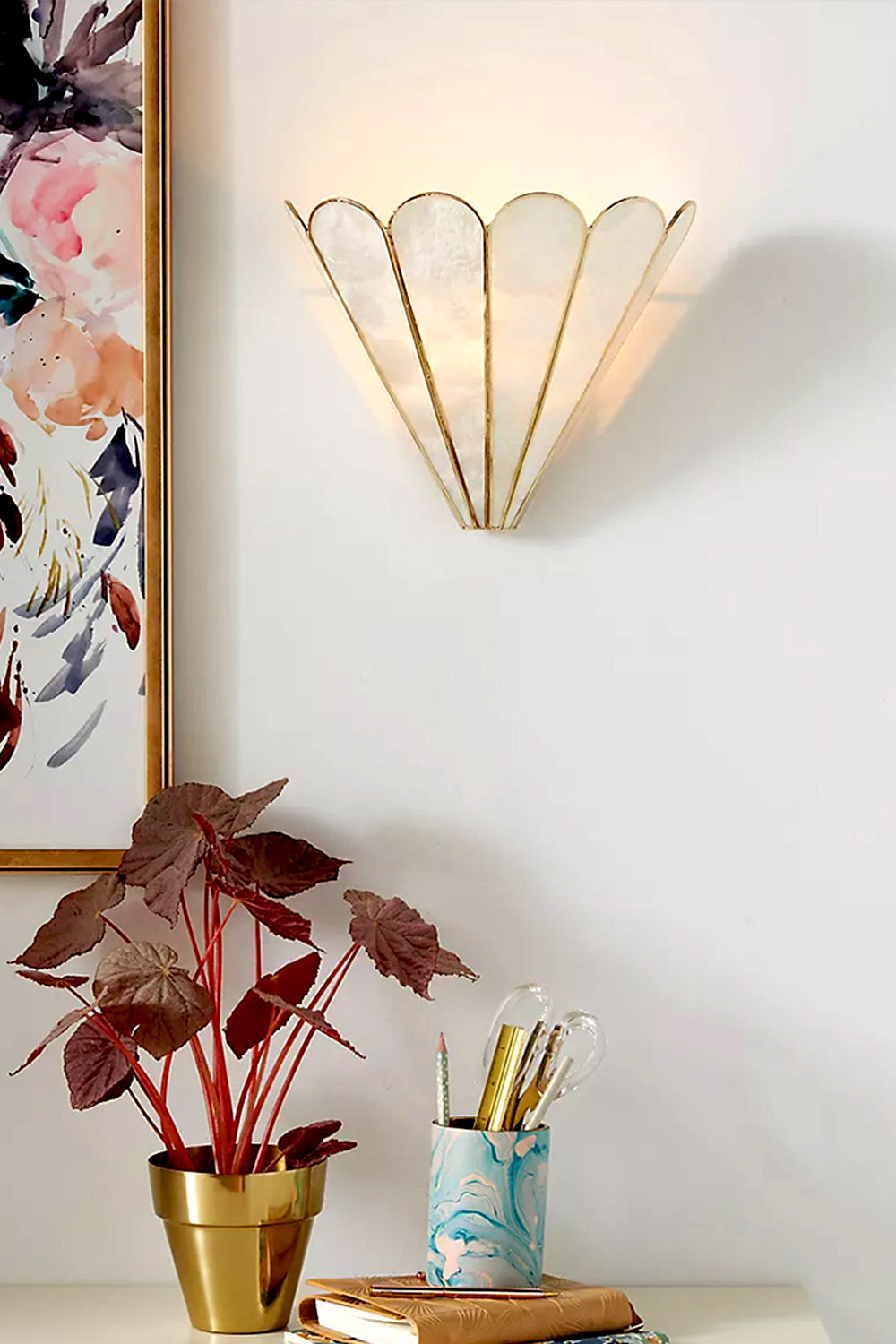 Mica Petal Wall Lamp