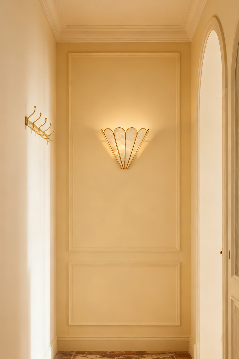 Mica Petal Wall Lamp