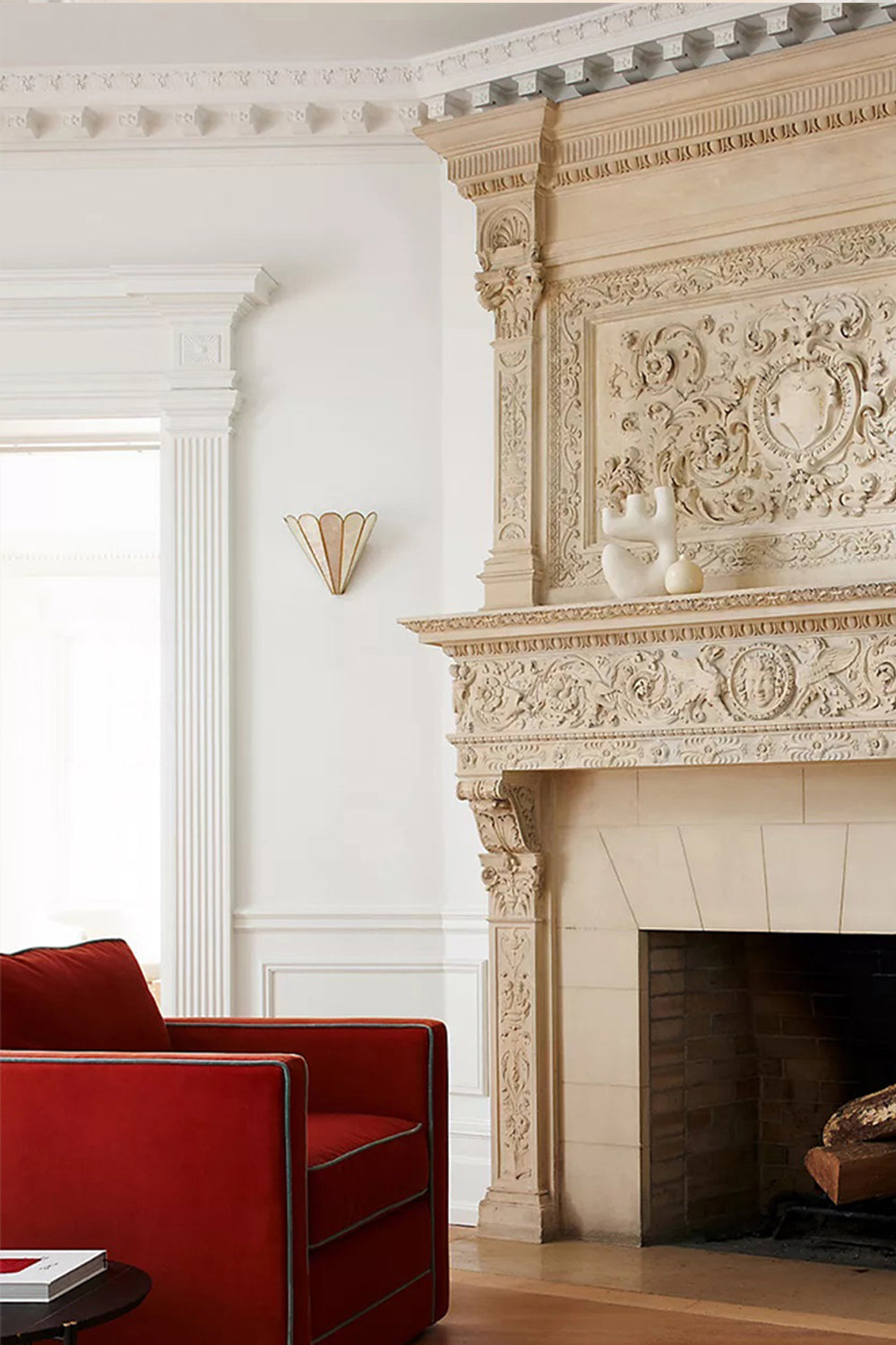 Mica Petal Wall Lamp