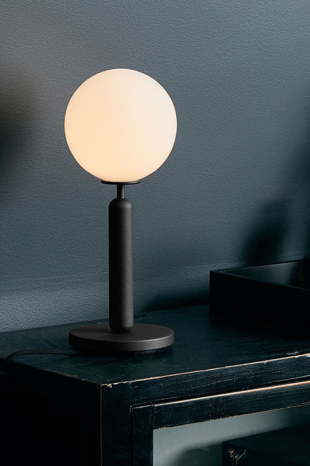 Miira Table Lamp - SamuLighting