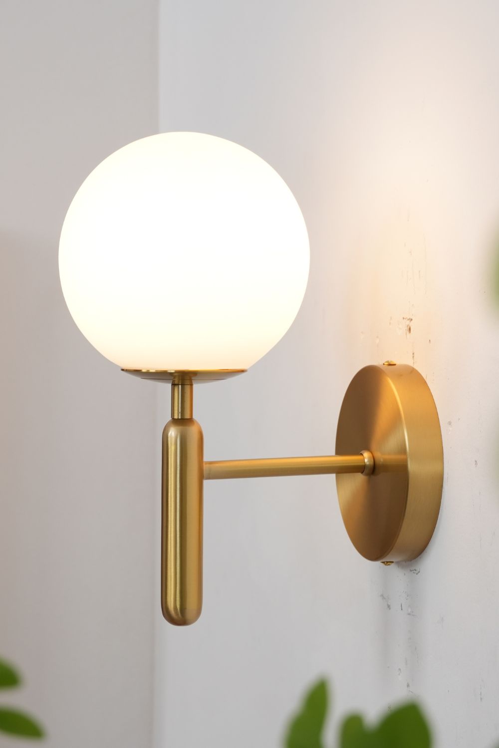 Miira Wall Light