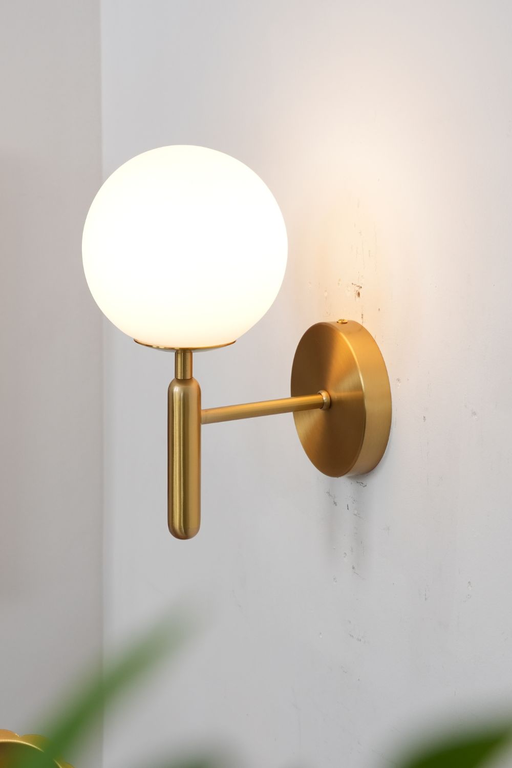 Miira Wall Light