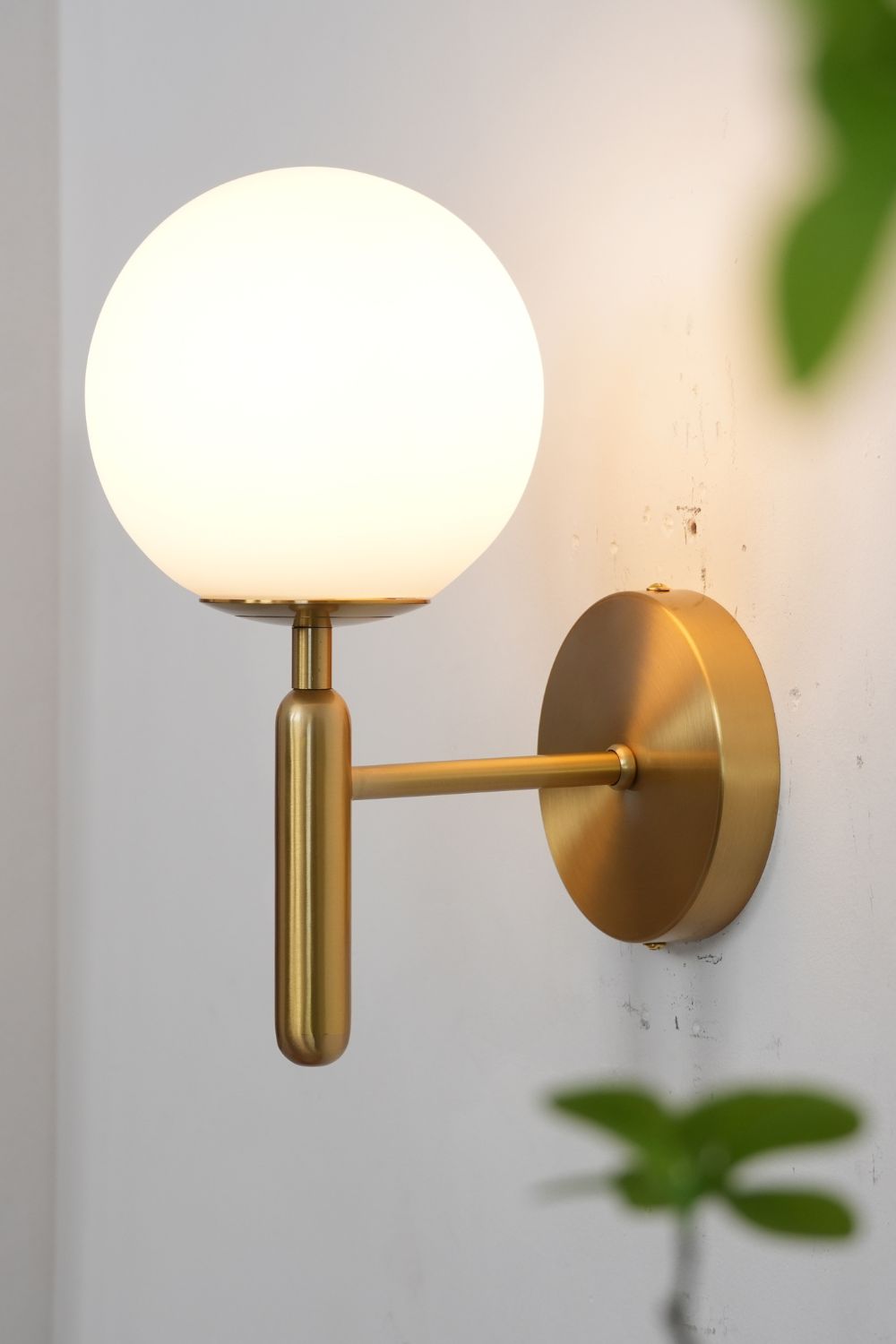 Miira Wall Light