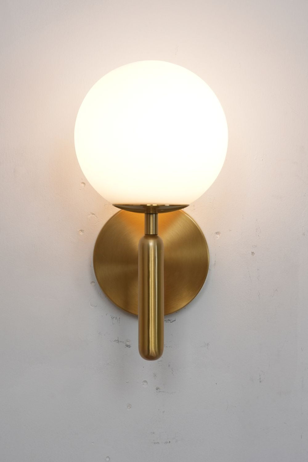 Miira Wall Light