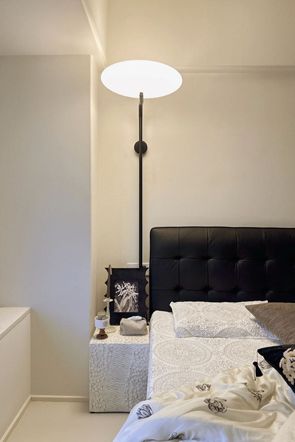 Model 2065 LED Wall Lamp
