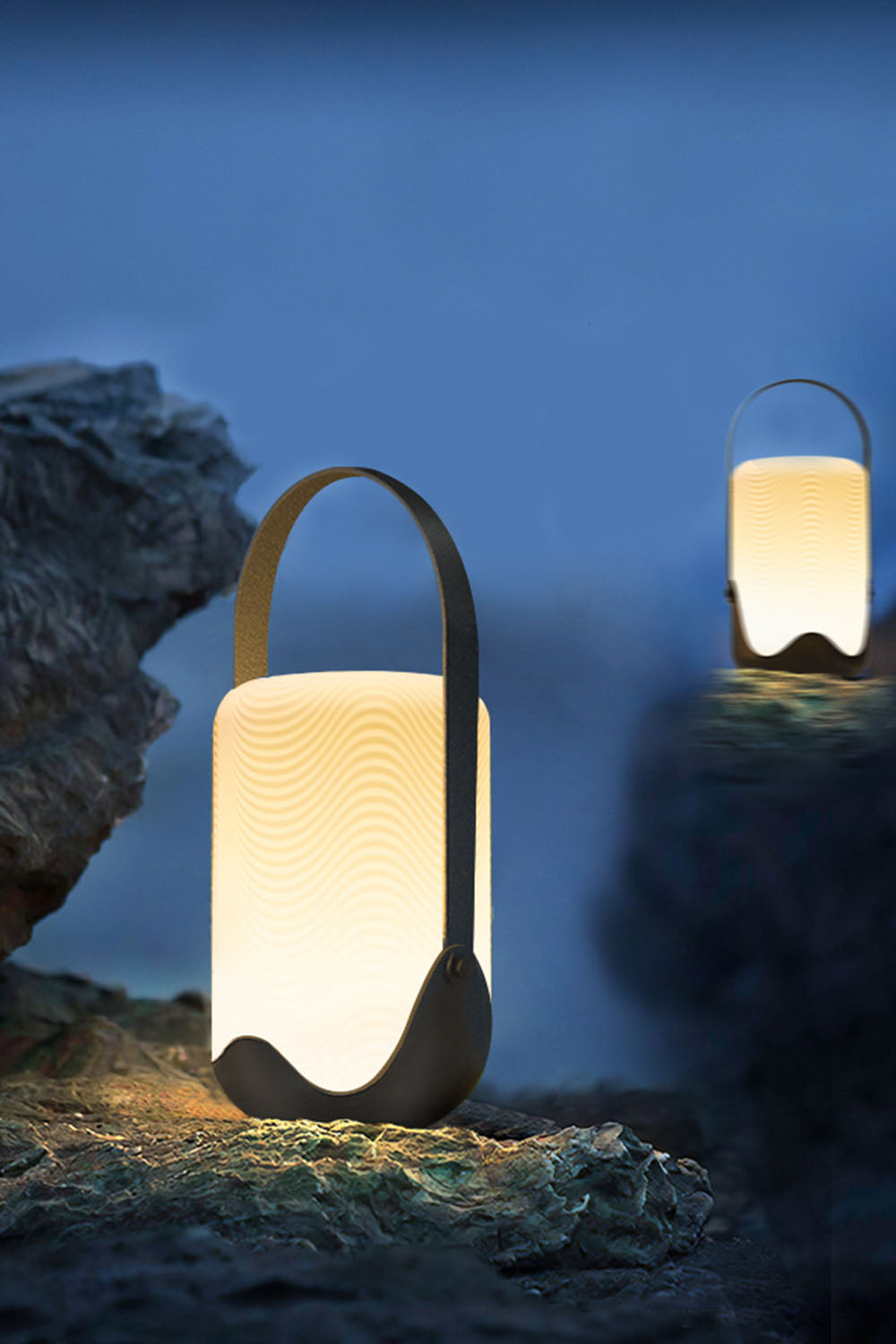 Modern Simple Portable Cylindrical Outdoor Rechargeable Table Lamp