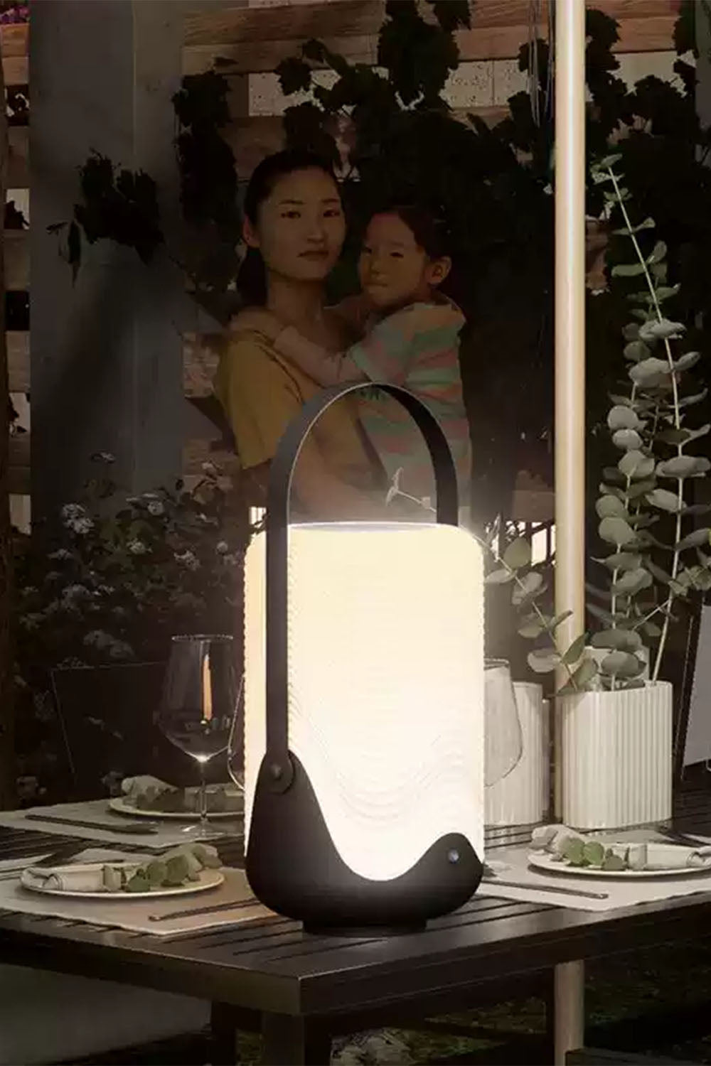 Modern Simple Portable Cylindrical Outdoor Rechargeable Table Lamp