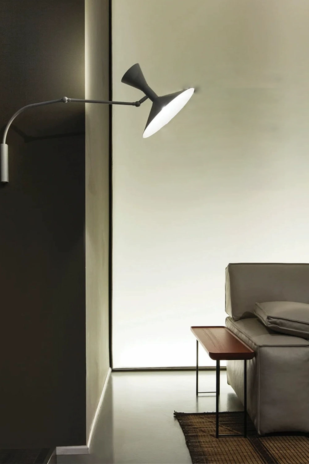 Modern Simple Swing Arm Wall Lamp