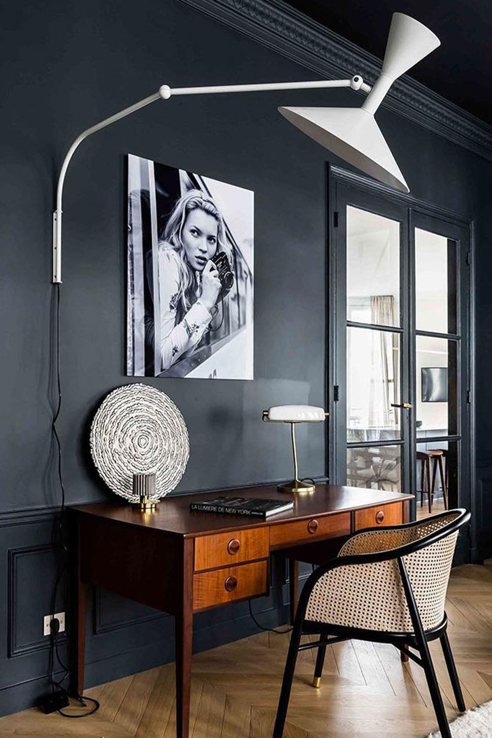 Modern Simple Swing Arm Wall Lamp