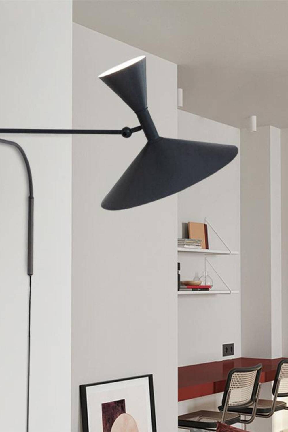 Modern Simple Swing Arm Wall Lamp