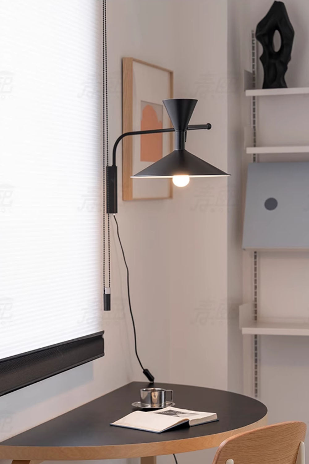 Modern Simple Swing Arm Wall Lamp