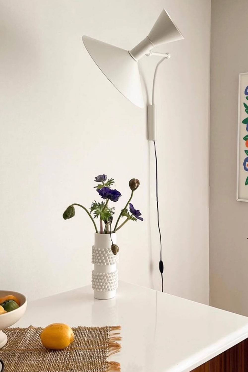 Modern Simple Swing Arm Wall Lamp