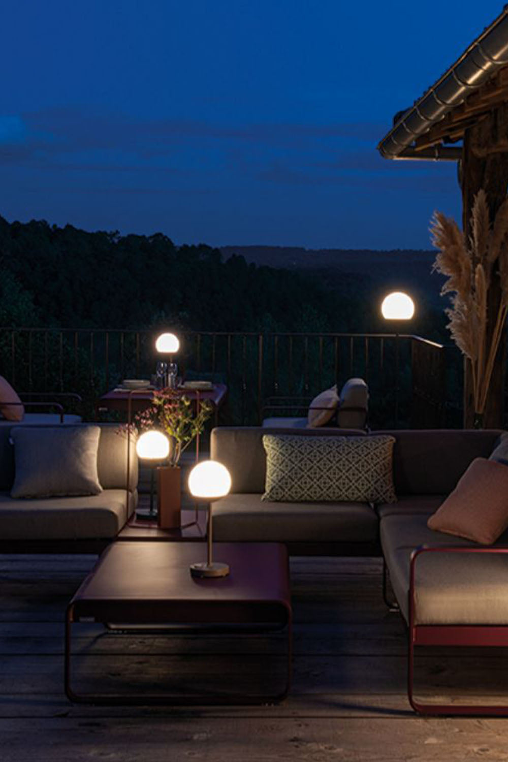 Mooon Outdoor Rechargeable Floor Lamp
