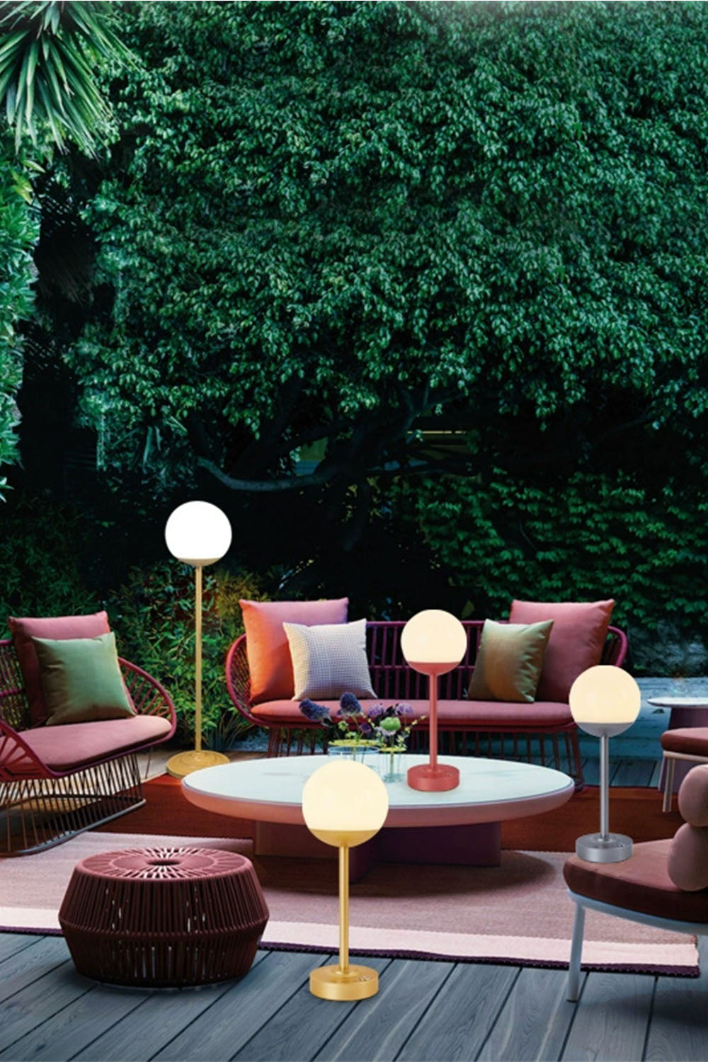 Mooon Outdoor Rechargeable Floor Lamp