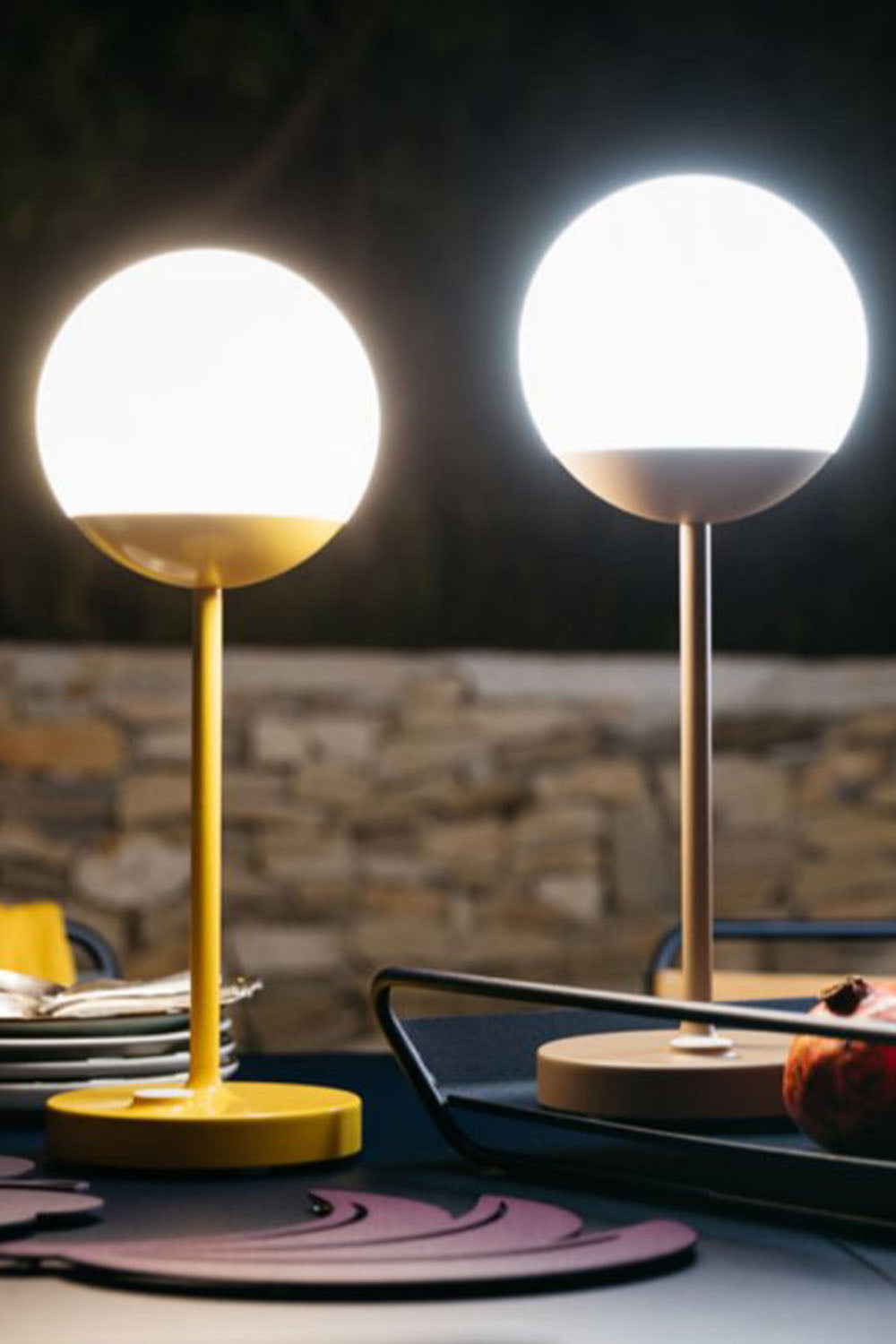 Mooon Outdoor Rechargeable Table Lamp