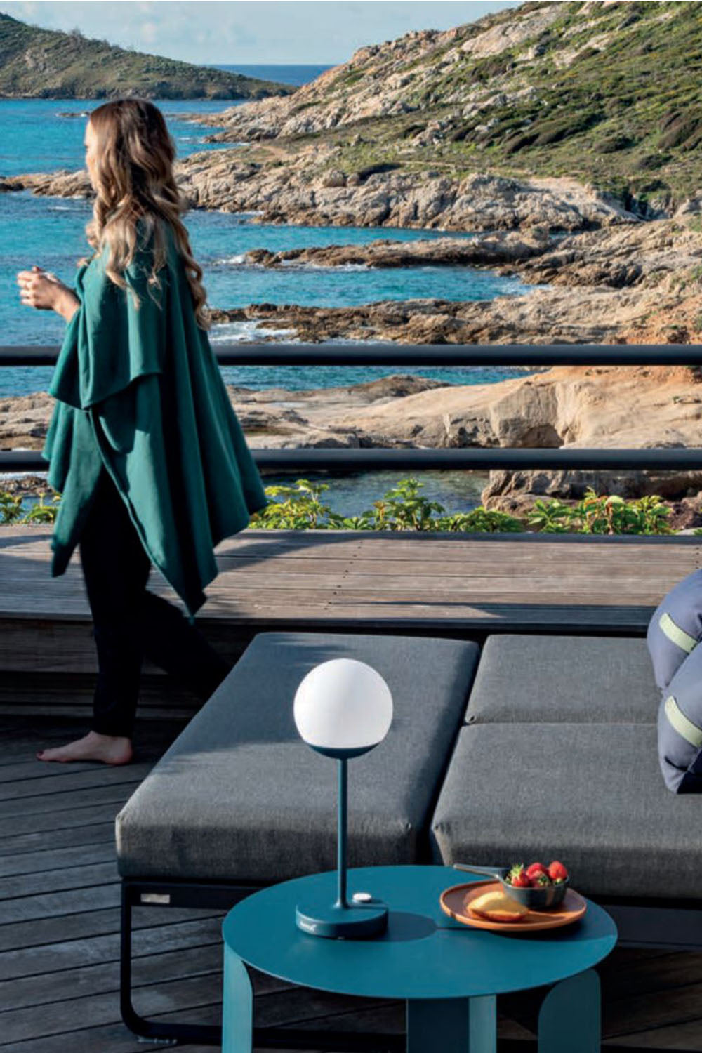 Mooon Outdoor Rechargeable Table Lamp