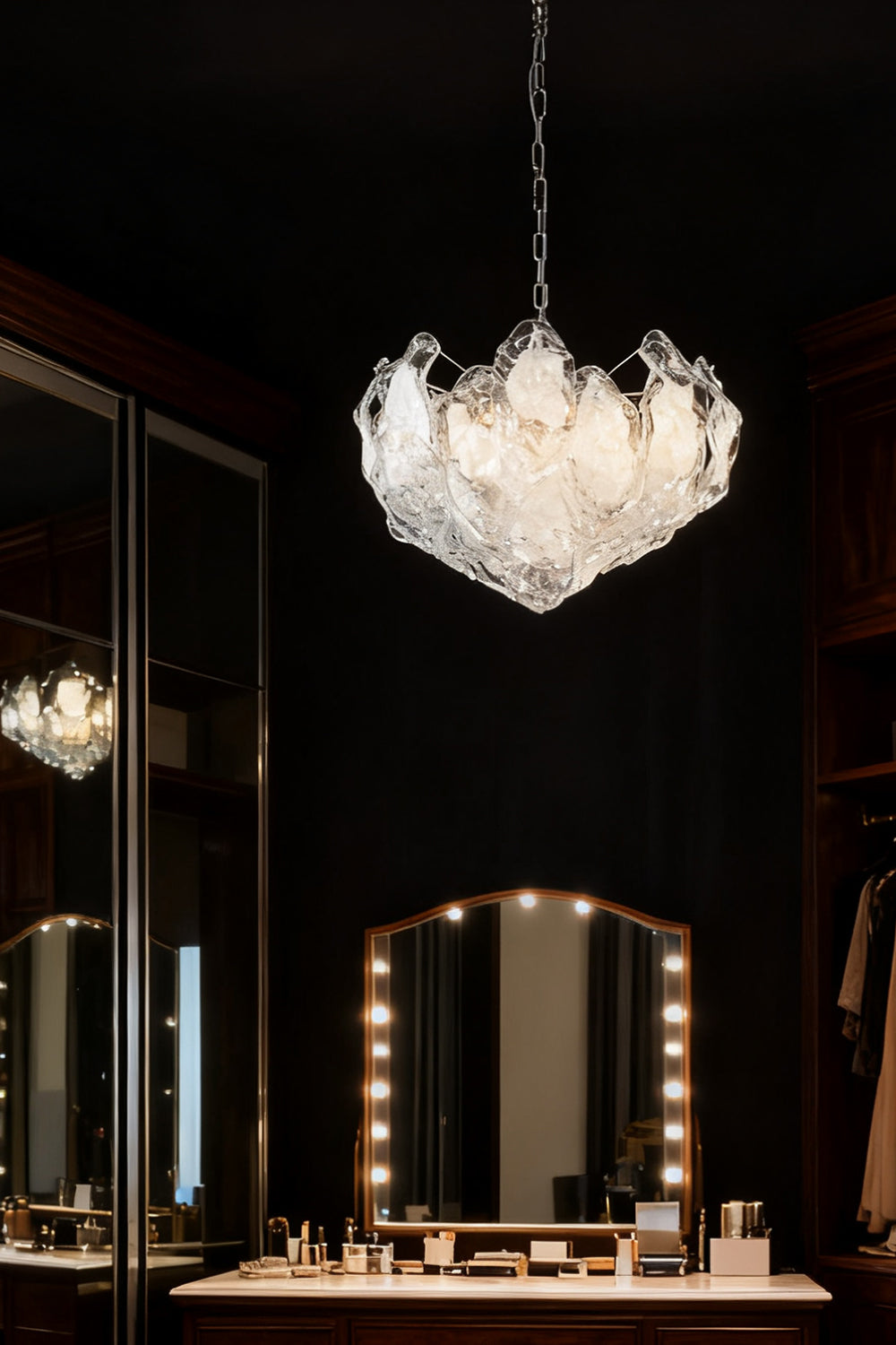 Murano Curved Leaves Chandelier