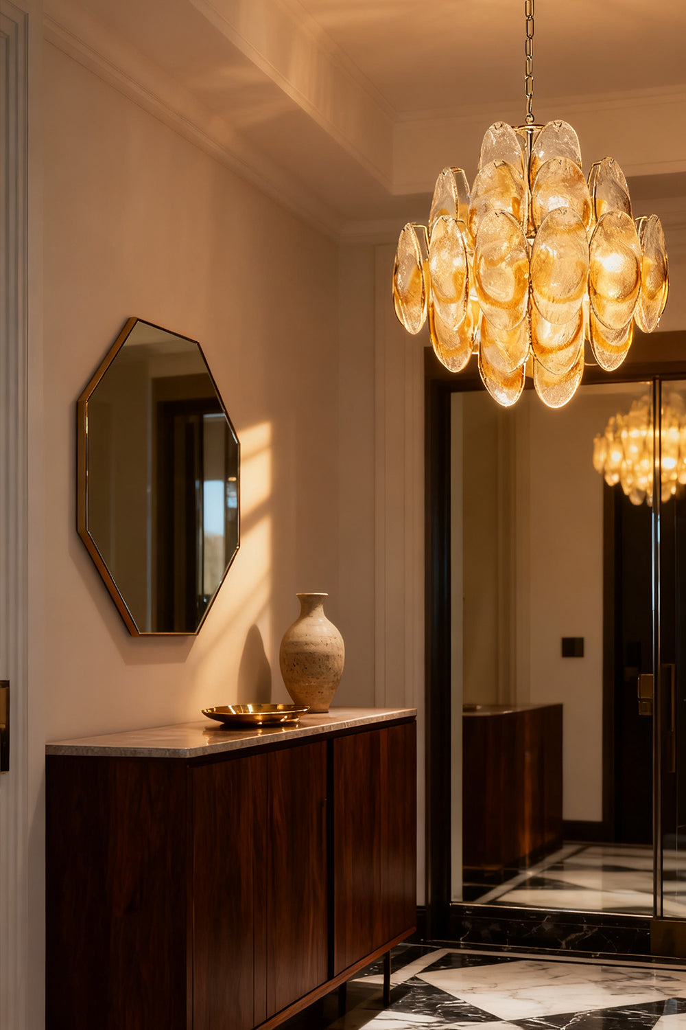 Murano Shell-Shaped Glass Chandelier