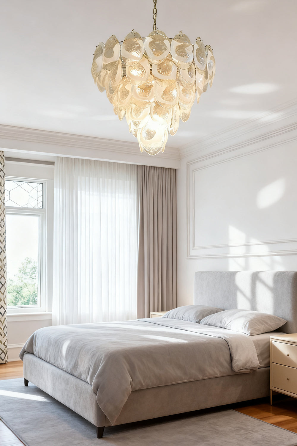 Murano White and Clear Oval Glass Chandelier