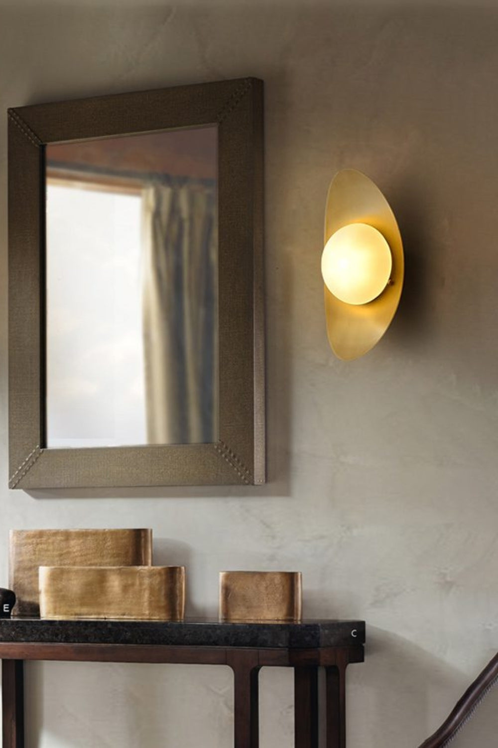 Gold Nouvel Wall Lamp