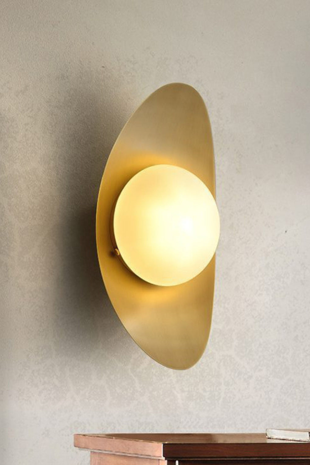 Gold Nouvel Wall Lamp