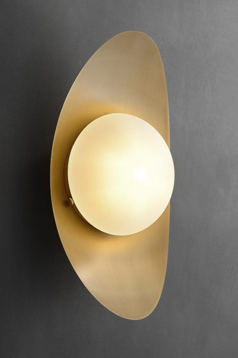 Gold Nouvel Wall Lamp