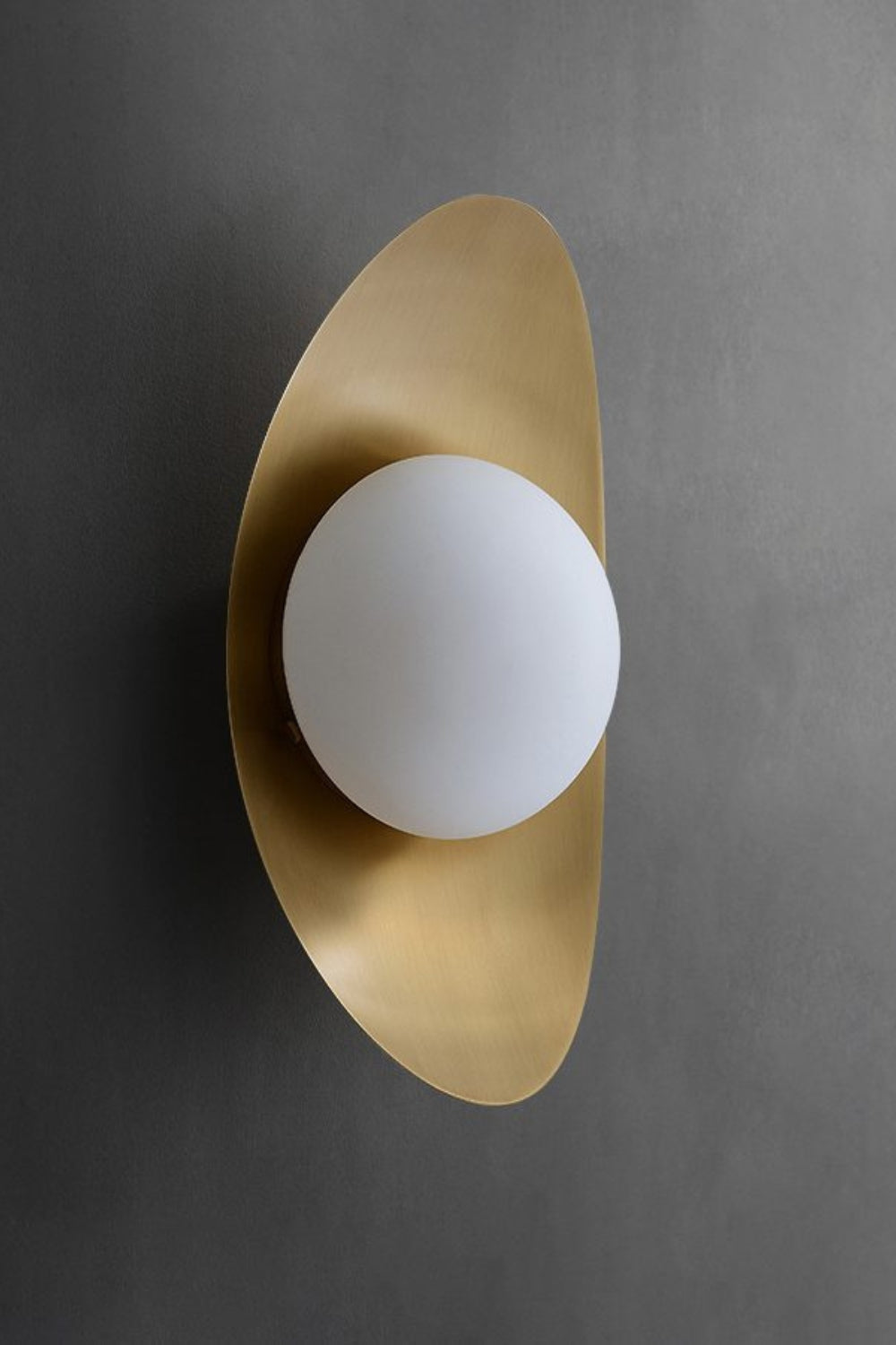 Gold Nouvel Wall Lamp