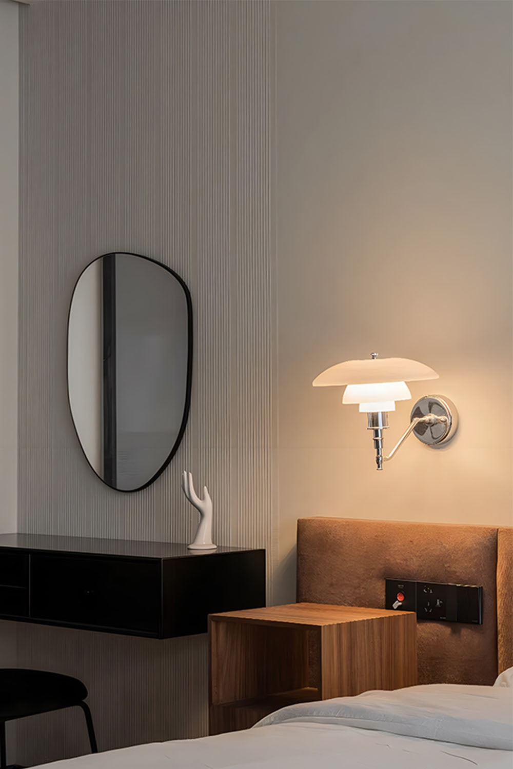 PH 2/1 Wall Lamp