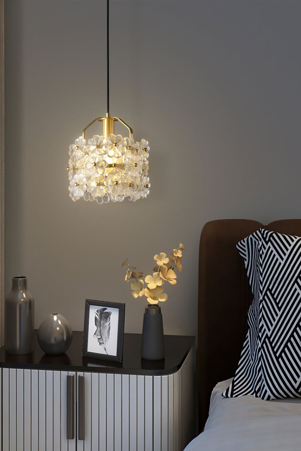 Petit Floral Glass Pendant Lamp - SamuLighting