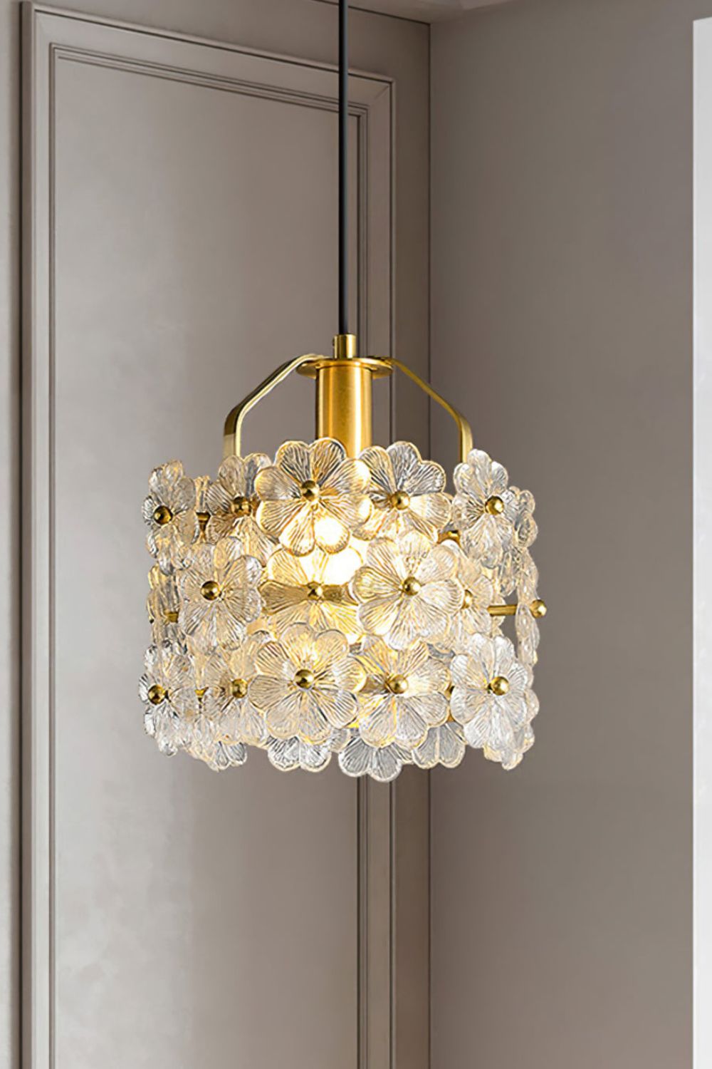 Petit Floral Glass Pendant Lamp - SamuLighting
