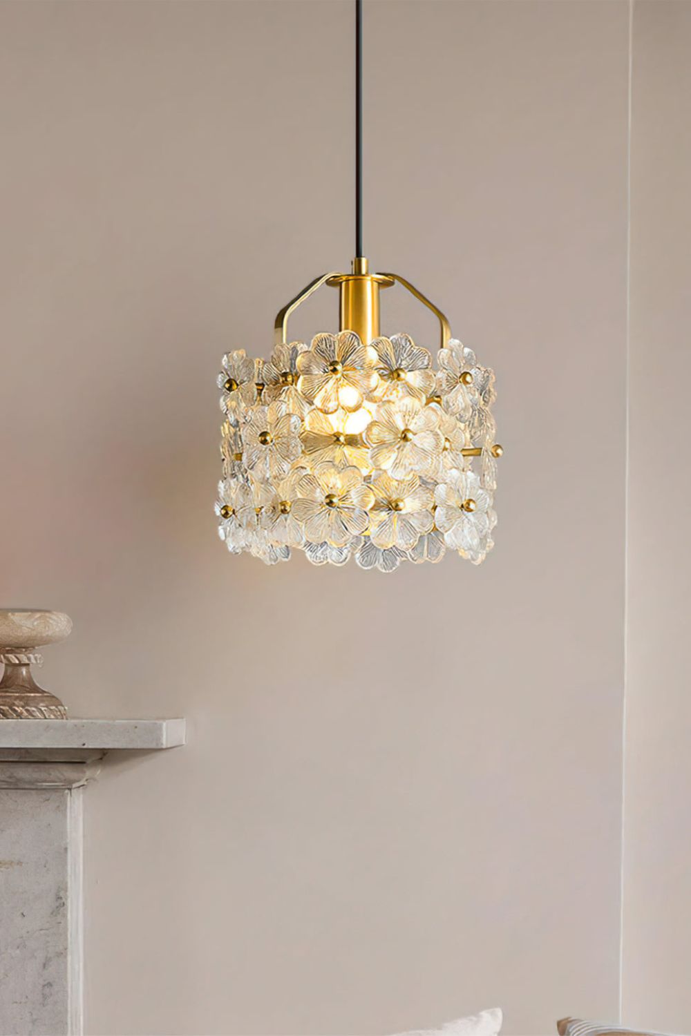 Petit Floral Glass Pendant Lamp - SamuLighting