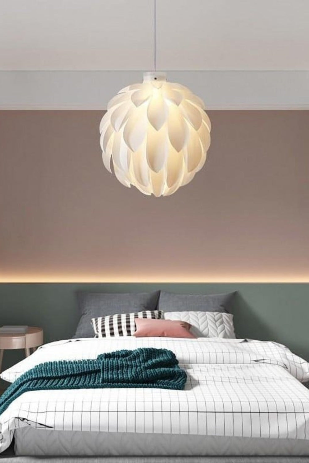 Pinecone Pendant Light - SamuLighting