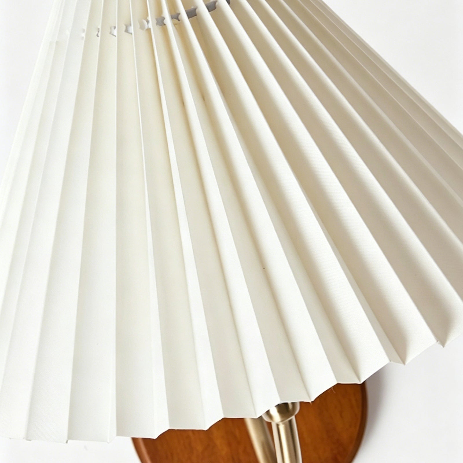 Chiaroscuro Fold Diffusion