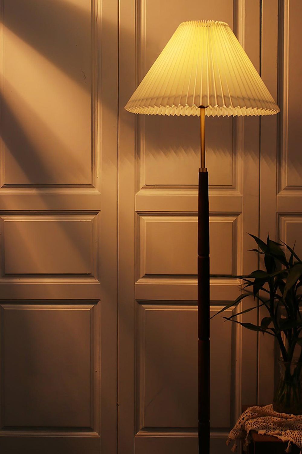 Pleated Floor Lamp - SamuLighting