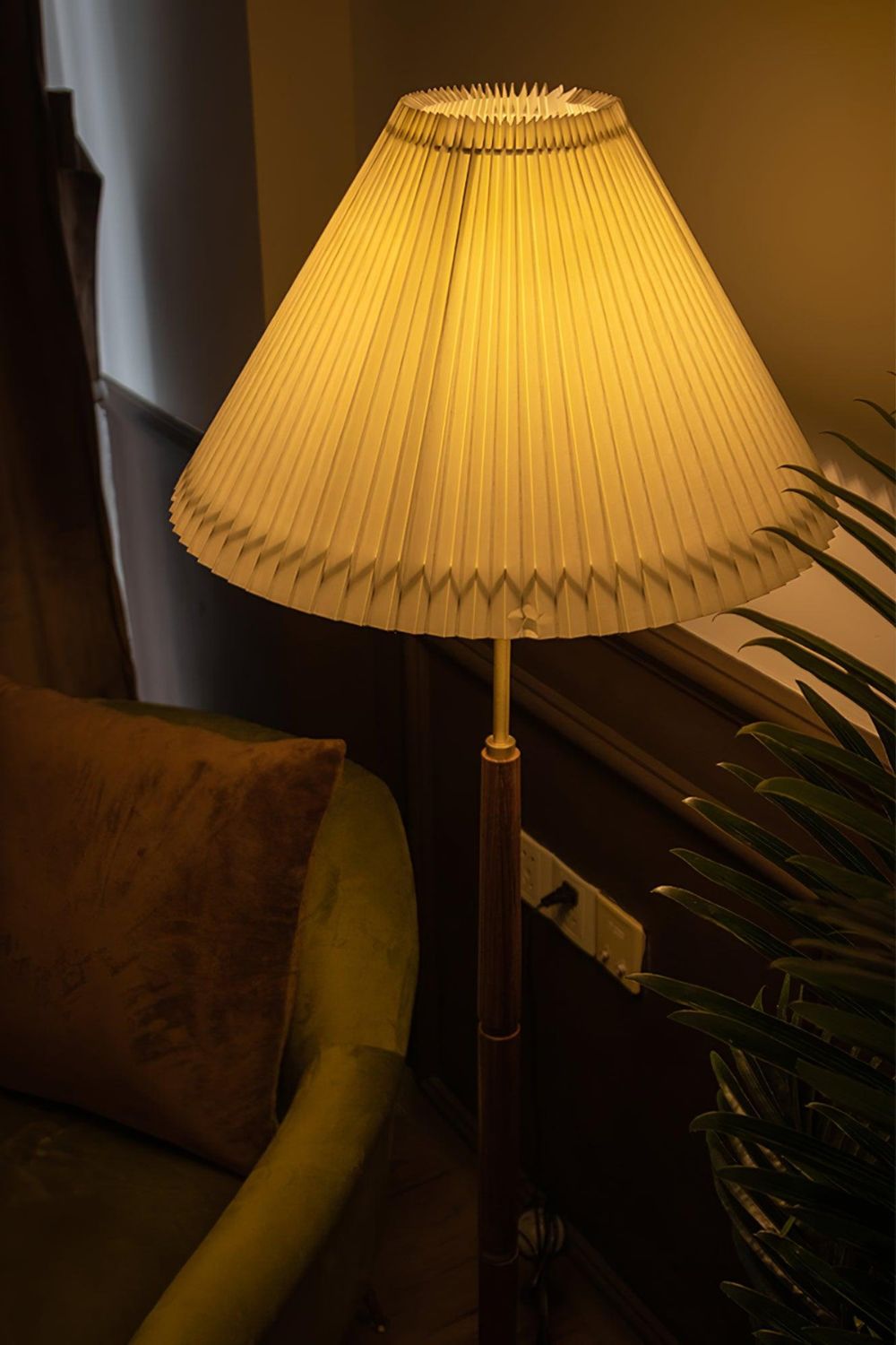 Pleated Floor Lamp - SamuLighting