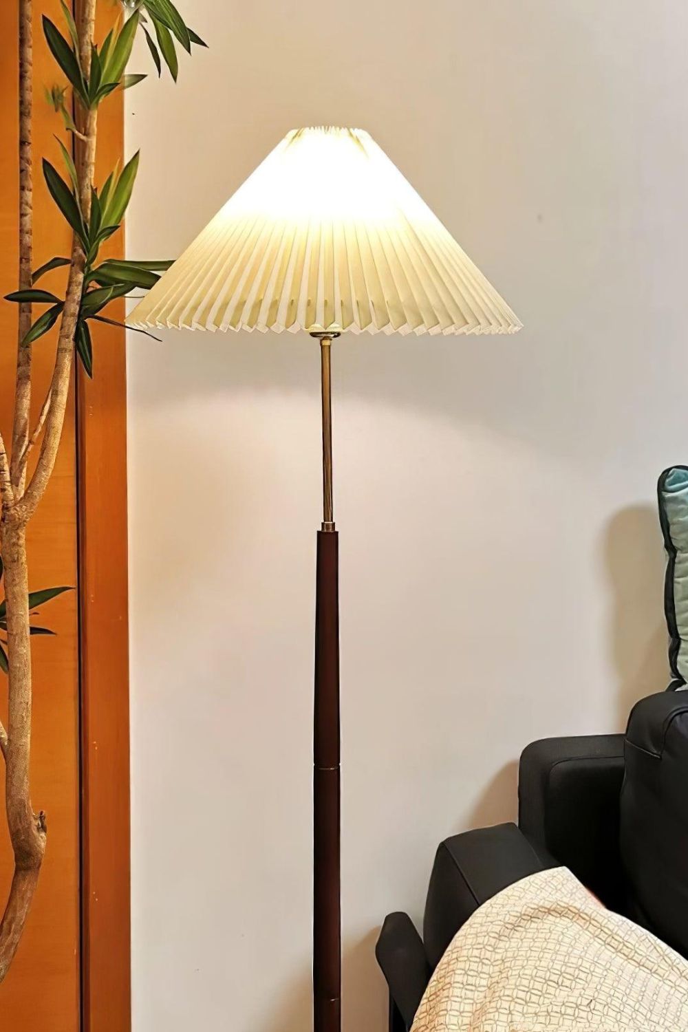 Pleated Floor Lamp - SamuLighting