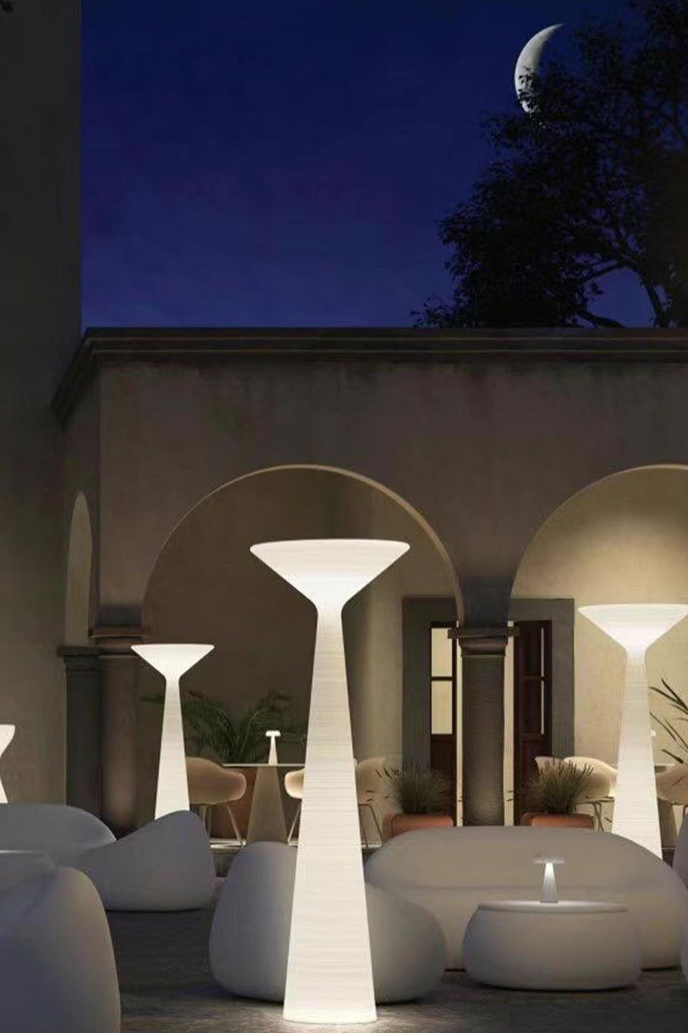Plust Outdoor Floor Lamp
