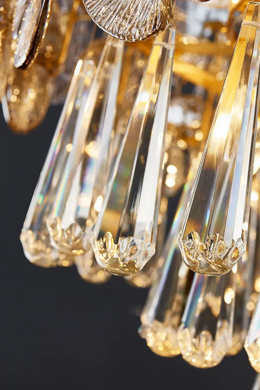 Postmodern Light Luxury Crystal Chandelier