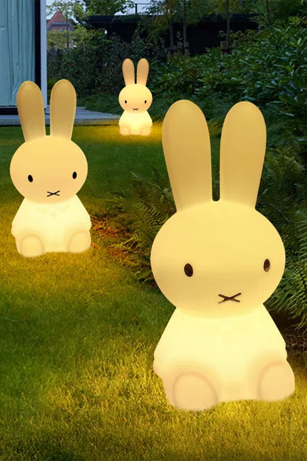 Rabbit PE Roto-molded Outdoor Floor Lamp