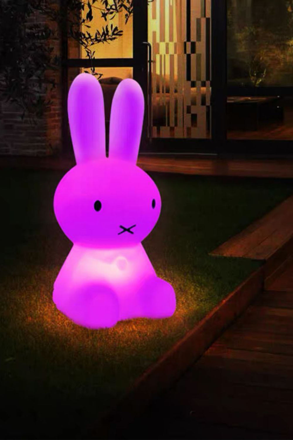 Rabbit PE Roto-molded Outdoor Floor Lamp