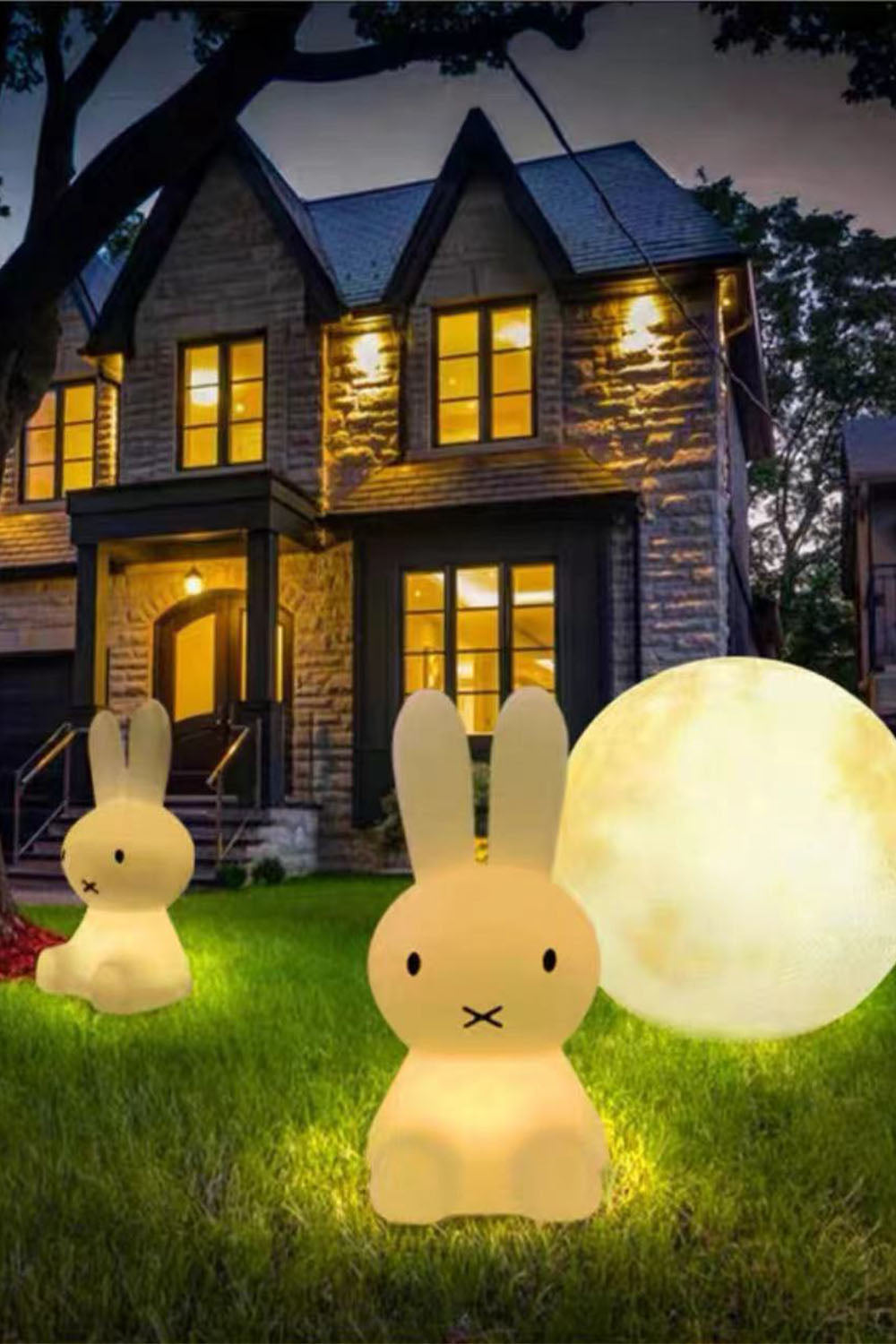 Rabbit PE Roto-molded Outdoor Floor Lamp