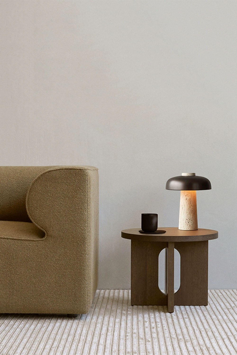 Reverse Mushroom Table Lamp