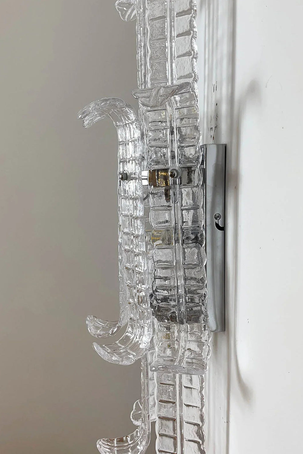 Ribbed Glass Ribbon Wall Light | detail | Samu Lamp