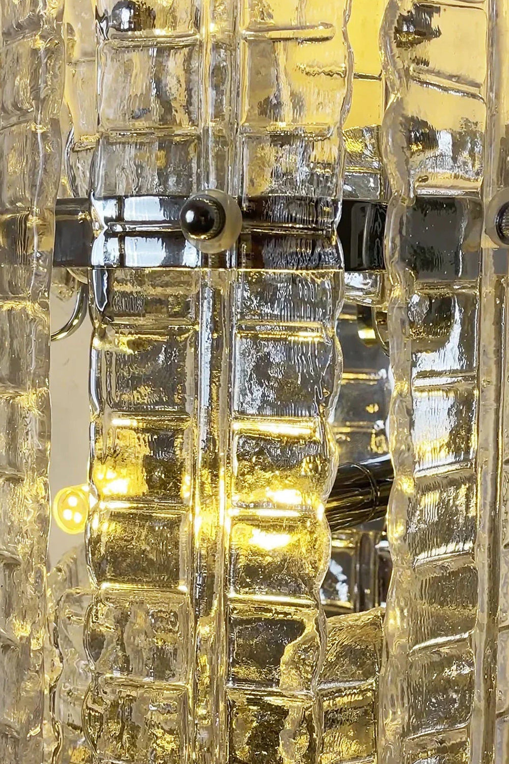 Ribbed Glass Ribbon Wall Light |Glass detail | Samu Lamp