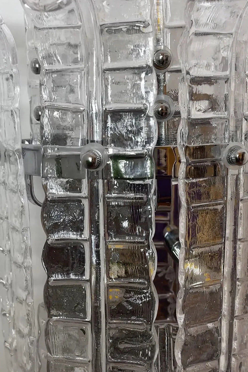 Ribbed Glass Ribbon Wall Light |Glass detail | Samu Lamp