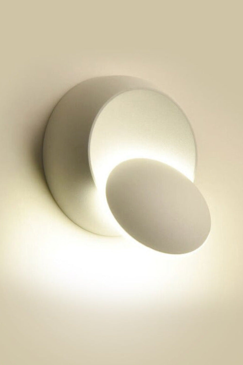 Rotating Round Wall Light